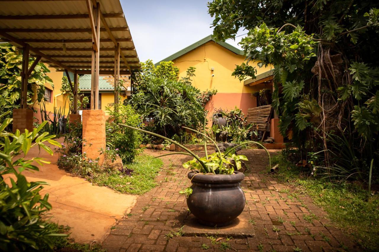 Ku-Boboyi River Lodge Port Edward Exterior photo
